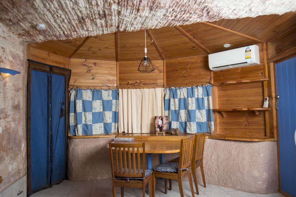 Ali'S Underground Studio Coober Pedy Exterior photo